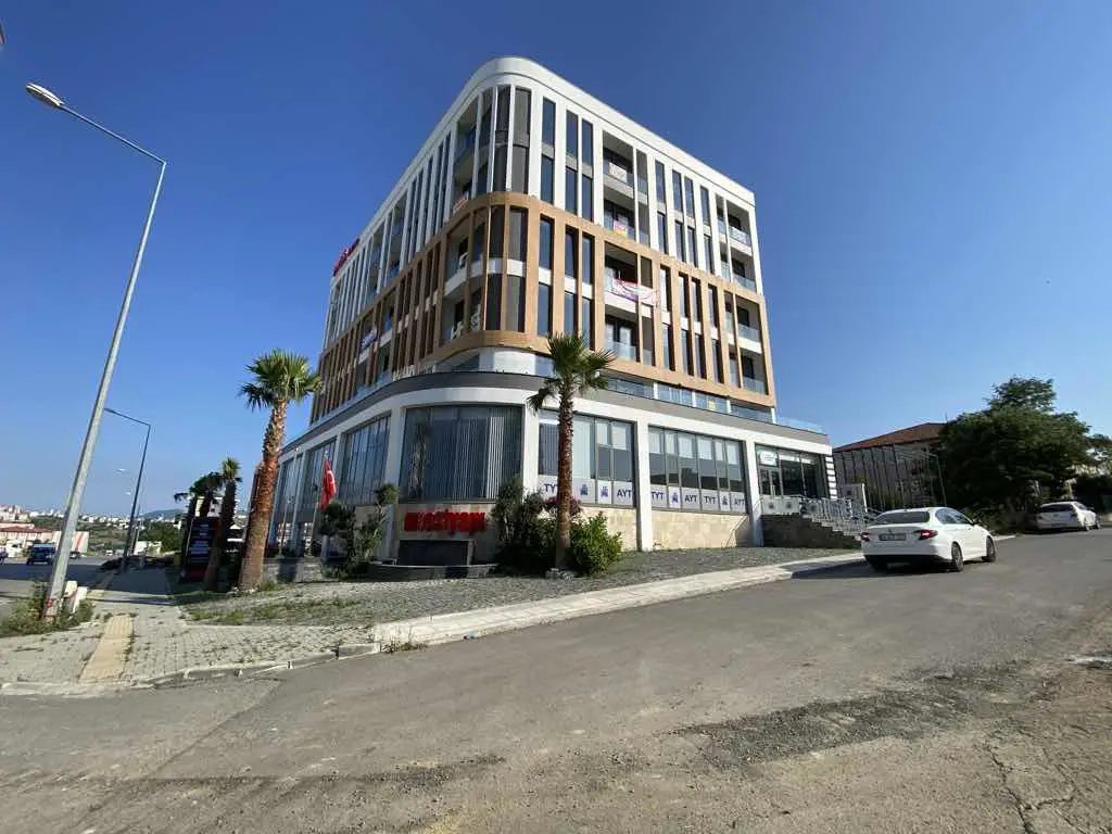 ATAKUM' UN KALBİ GÖKTELENLER BÖLGESİNDE SATILIK FIRSAT OFİS