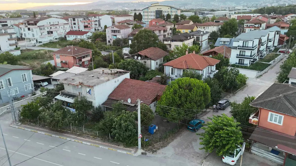 KOCAELİ KARTEPE SATILIK 312 M² KÖŞE PARSEL KONUT ARSASI