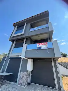27 YENİ FOÇA’DA DENİZ MANZARALI 6+1 SATILIK MÜSTAKİL VİLLA