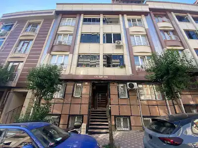 BAYRAMPAŞA’DA 2015 YAPIMI 2+1 BAHÇE KATI | ÇİFT WC, KREDİYE UYGUN