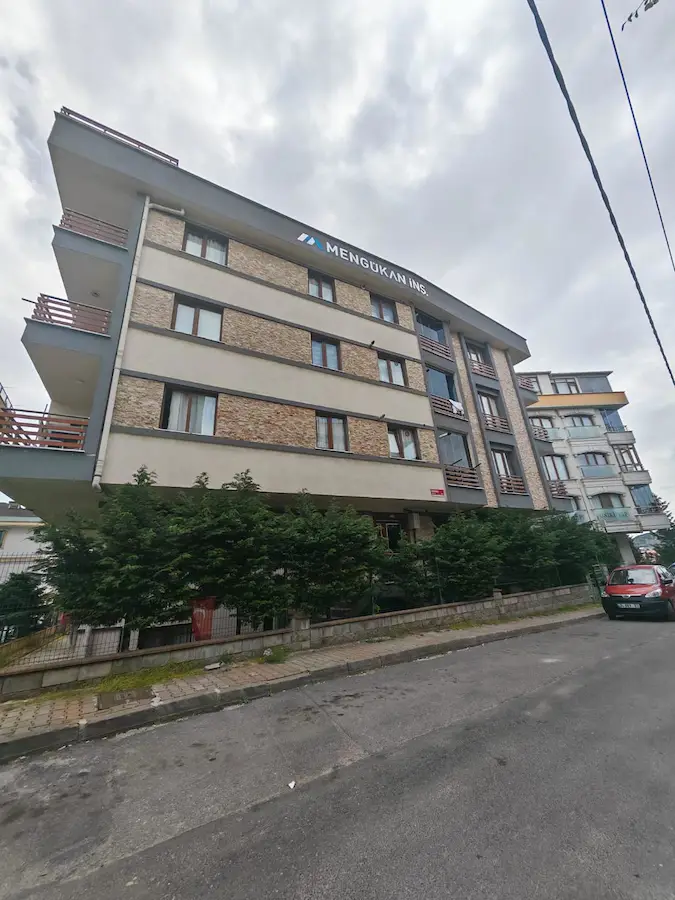 FATİH MAH. DOSTLAR SITESI'NDE SATILIK 2+1 DAIRE