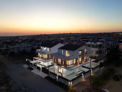 DİDİM EFELER’DE SIFIR 4+1 VİLLA | 170 M² NET | HAVUZLU | 4 CEPHE