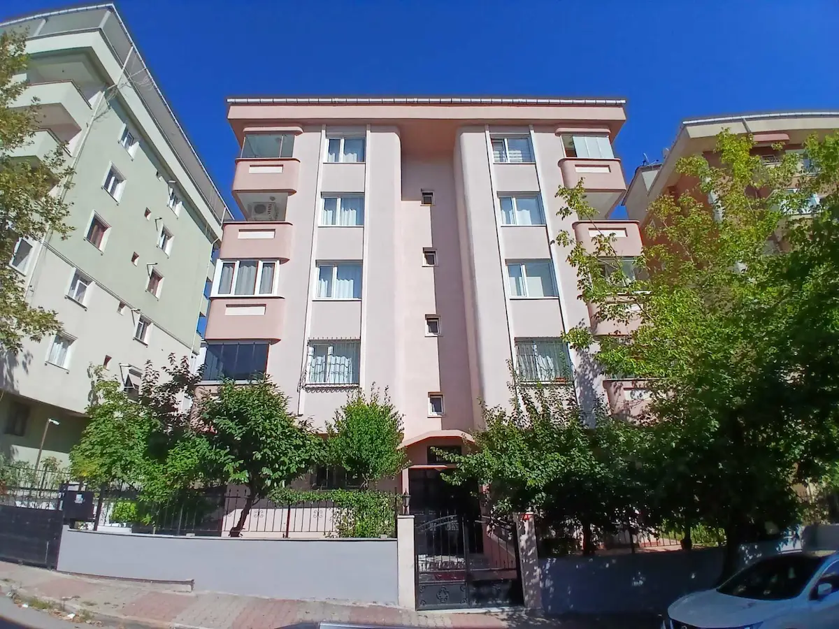 KARTAL'DA ULAŞIMI KOLAY MERKEZE YAKIN SATILIK DAİRE