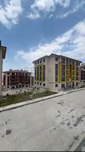 RE/MAX LACİVERT'TEN HİLALKENT'TE 3+1 KİRALIK DAİRE 