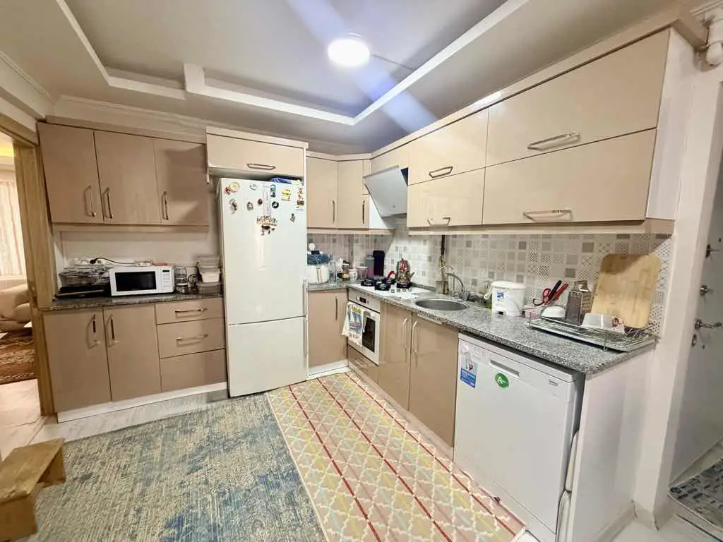 ÇİĞLİ’DE SATILIK 3+1 FERAH DAİRE