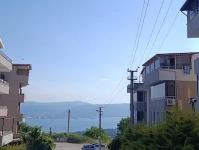 DENİZ MANZARALI LİLYUM 4 SİTESİ'NDE 50 M² ÖZEL BAHÇELİ