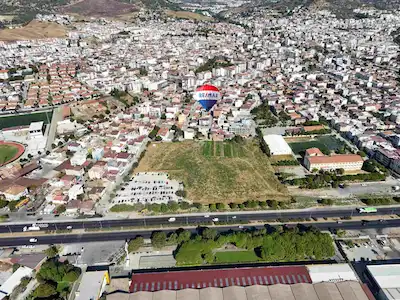 SÖKE CUMHURİYET MAHALLESİNDE, MERKEZİ KONUMDA, BİTİŞİK NİZAM 3 KAT İMARLI FIRSAT