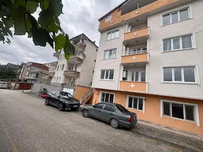 REMAX HÜR GÜVENCESIYLE MALTEPE MAHALLESI'NDE ACIL SATILIK FIRSAT DAİRE