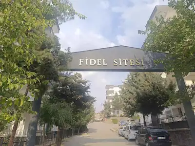 SEYRANTEPE FİDEL SİTESİ'NDE MANZARALI EN ÜST KAT 180M² 4+1 DAİRE