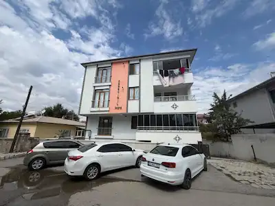 REMAX DEM'DEN İNÖNÜ MAHALLESİNDE SATILIK 3+1 DAİRE