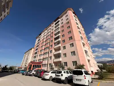 REMAX ARTIS'DEN KARDELEN SITESI'NDE KIRALIK 4+1 DAIRE