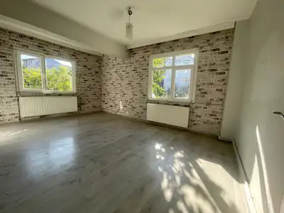 BEYKOZ GÖKSU ARKBOYU 'NDA YEŞİLLİKLER İÇİNDE 3 BALKONLU KİRALIK 2+1  DAİRE