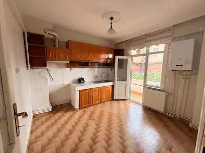 BÜYÜKÇEKMECE MİMARSİNAN'DA İSKANLI 3+1 ARA KAT DAİRE 