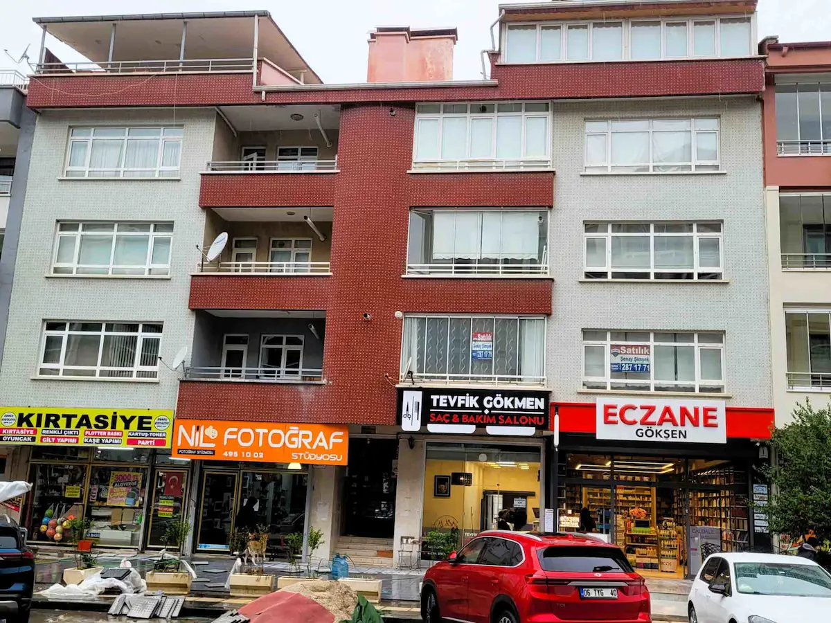 BİRLİK MAH. 448.CADDEDE OFİSE VE KONUTA UYGUN 3+1 DAİRE