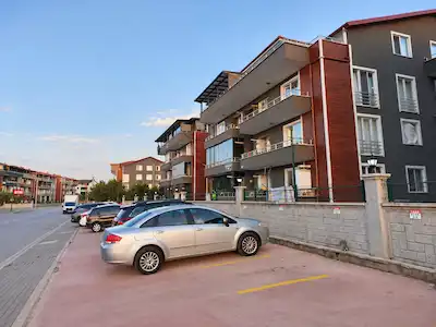 REMAX EFFECT'TEN GÖLCÜK KARAKÖPRÜ TORUNOĞULLARI SİTESİNDE 3+1