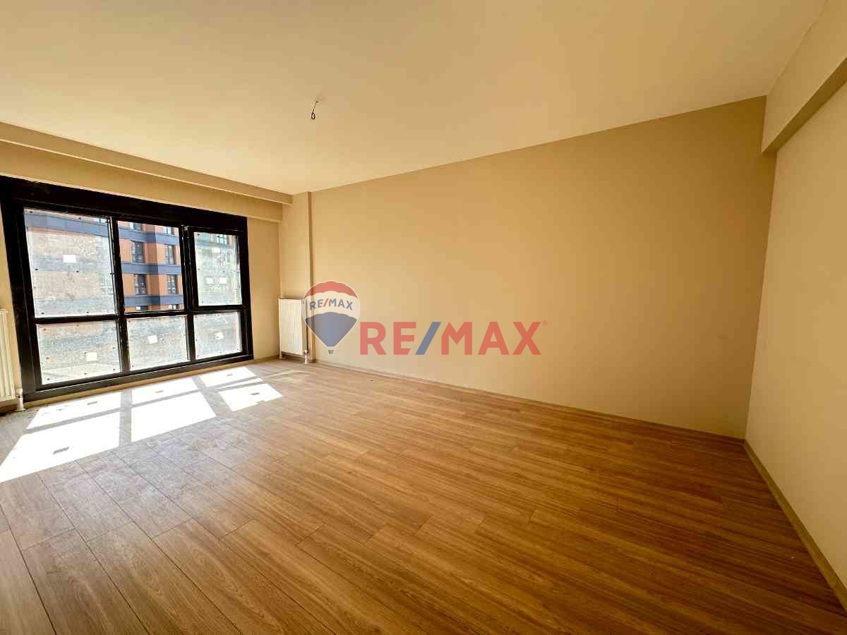 KURTKÖY 360 SUITES YENI SITE SATILIK 3,5+1 İÇ CEPHE HAVUZLU