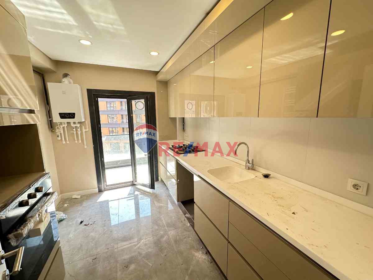 KURTKÖY 360 SUITES YENI SITE SATILIK 3,5+1 İÇ CEPHE HAVUZLU