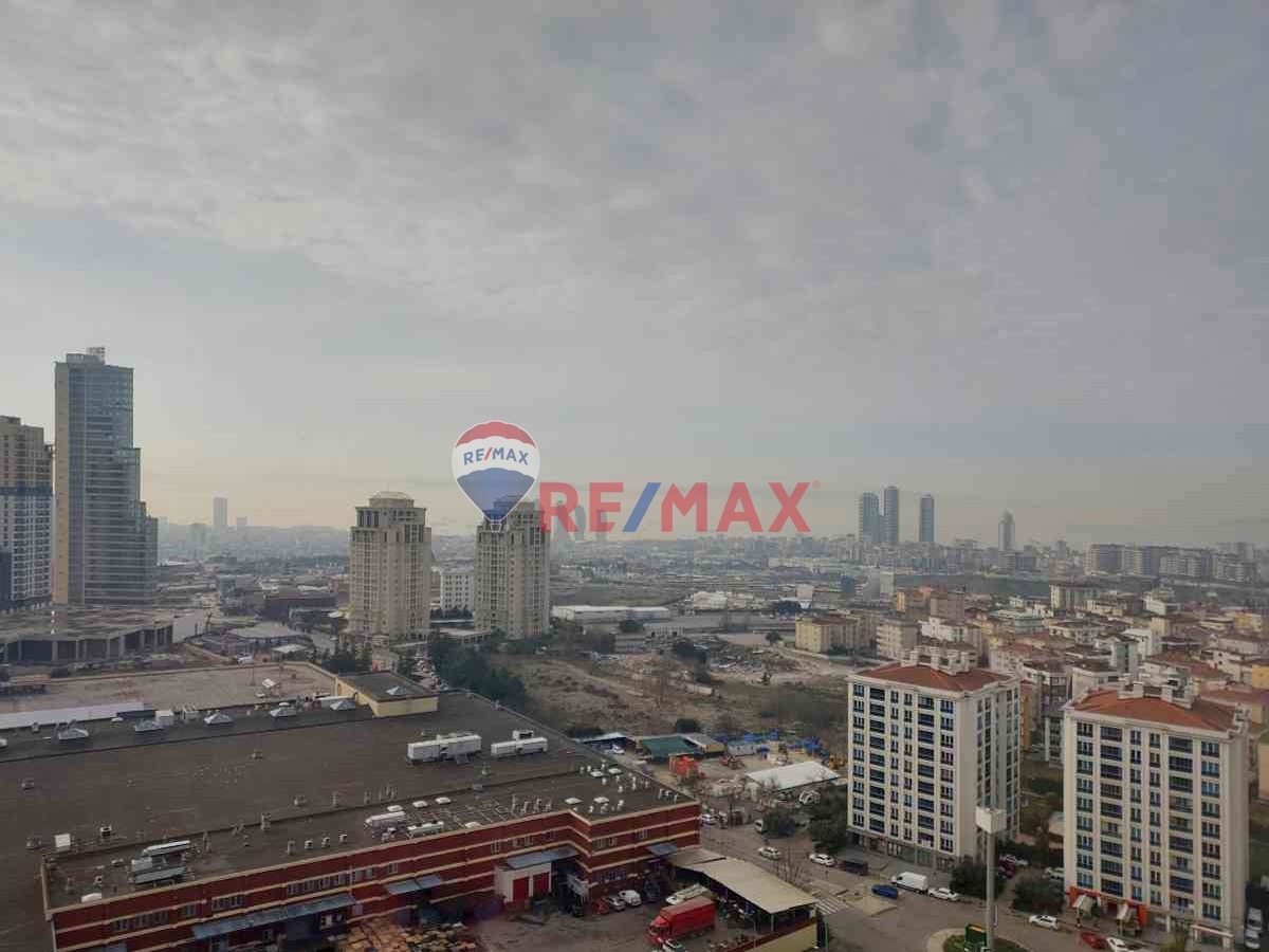 KARTAL UPLİFE PARK DA  KAPANMAZ DENİZ MANZARALI SATILIK  1+1 DAİRE