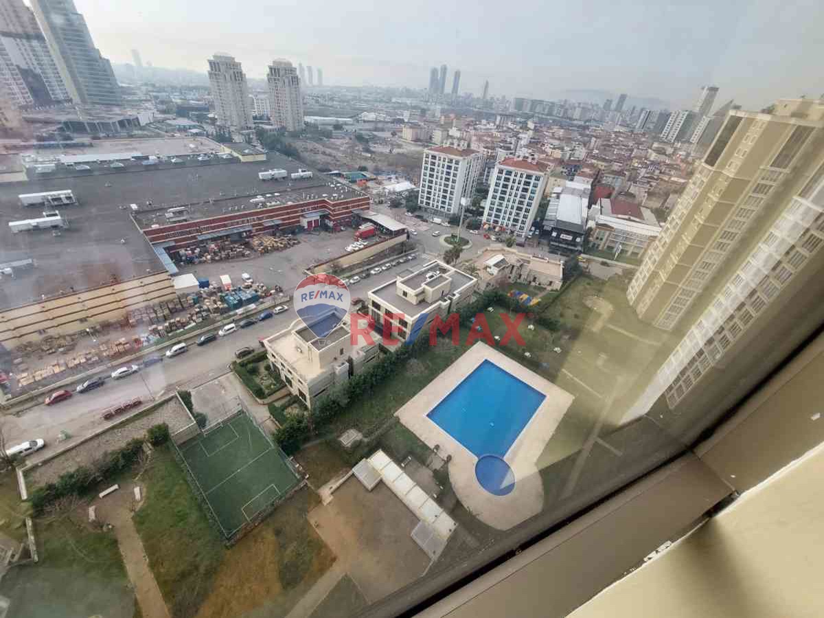 KARTAL UPLİFE PARK DA  KAPANMAZ DENİZ MANZARALI SATILIK  1+1 DAİRE