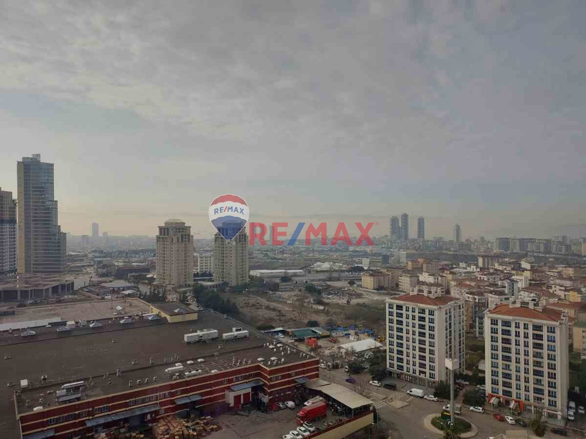 KARTAL UPLİFE PARK DA  KAPANMAZ DENİZ MANZARALI SATILIK  1+1 DAİRE