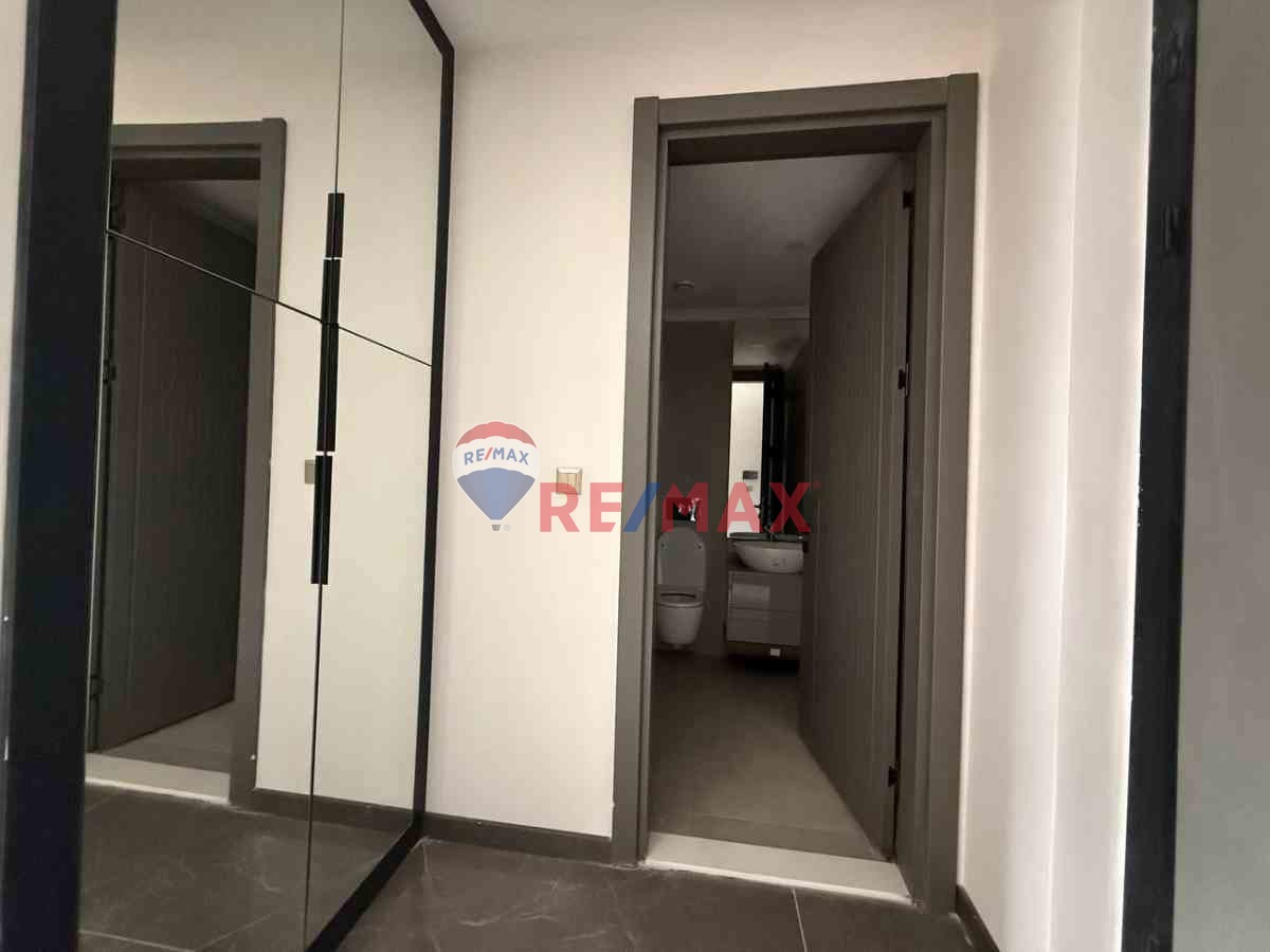 REMAX RİTİM DEN KARTEPE ZERAY MAHAL KİRALIK 1+1 BAHÇE KATI DAİRE