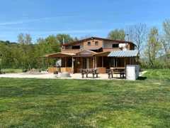 RE/MAX İNCİ'DEN ERTUĞRUL'DA İÇİNDE BAĞ EVİ OLAN SATILIK CEVİZLİK