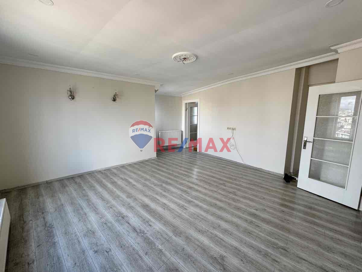 BOŞ!!!KARADOLAP MAH. ŞEHİR MANZARALI SATILIK 4+1 DUBLEKS