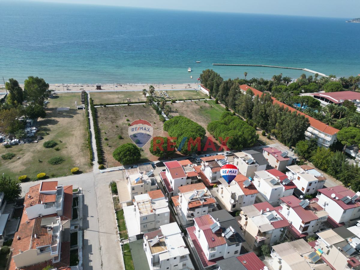 KARAOVADA DENİZE SIFIR SİTEDE EN ÖNDEN 3.SIRADA SATILIK 3+1 YAZLIK VİLLA