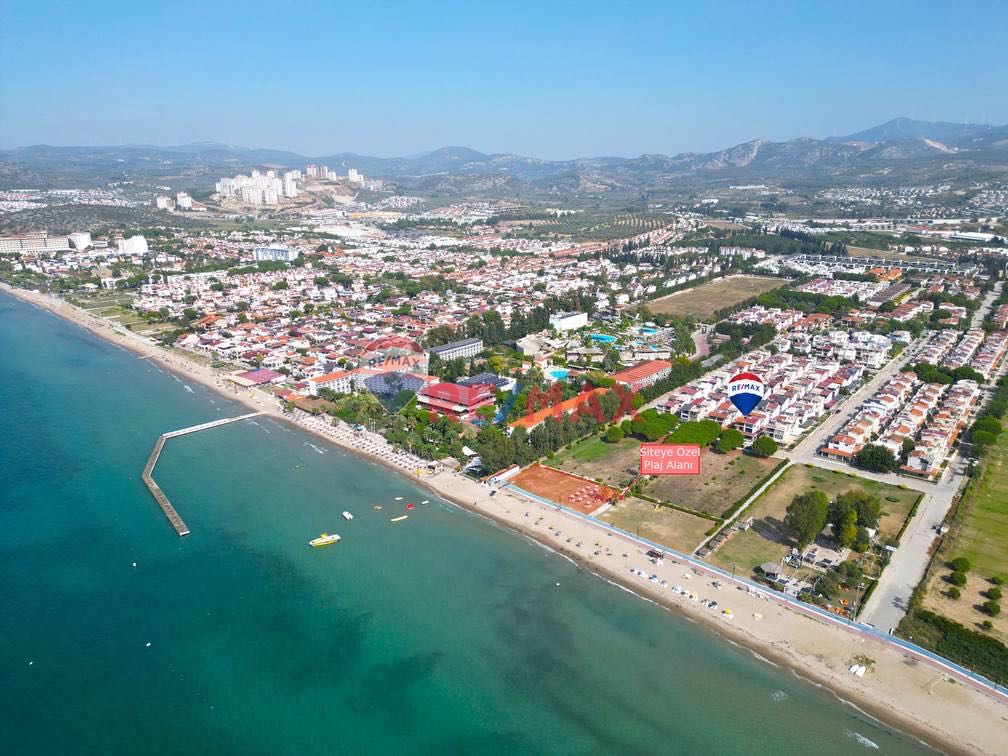 KARAOVADA DENİZE SIFIR SİTEDE EN ÖNDEN 3.SIRADA SATILIK 3+1 YAZLIK VİLLA