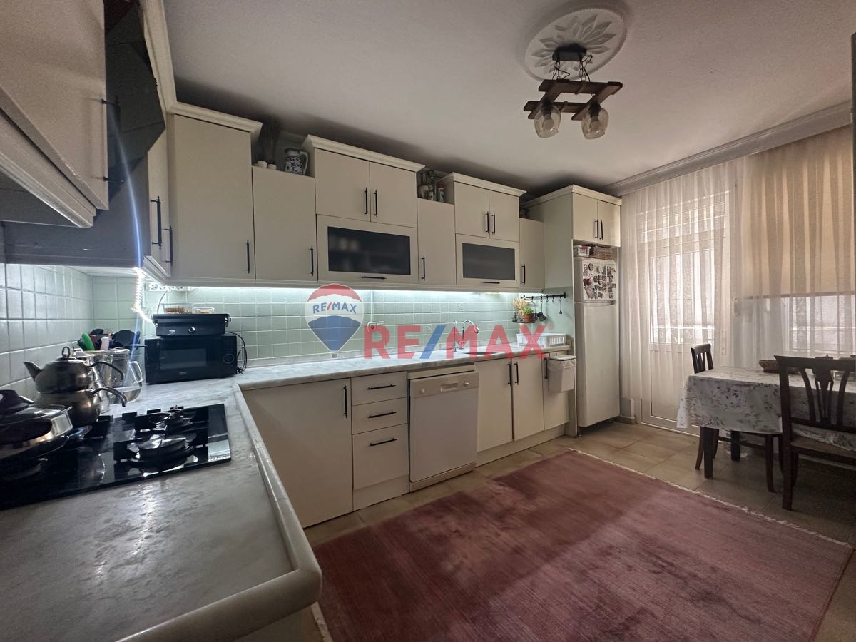 YUKARI PAZARCI MAHALLESİNDE SATILIK 2+1 DAİRE