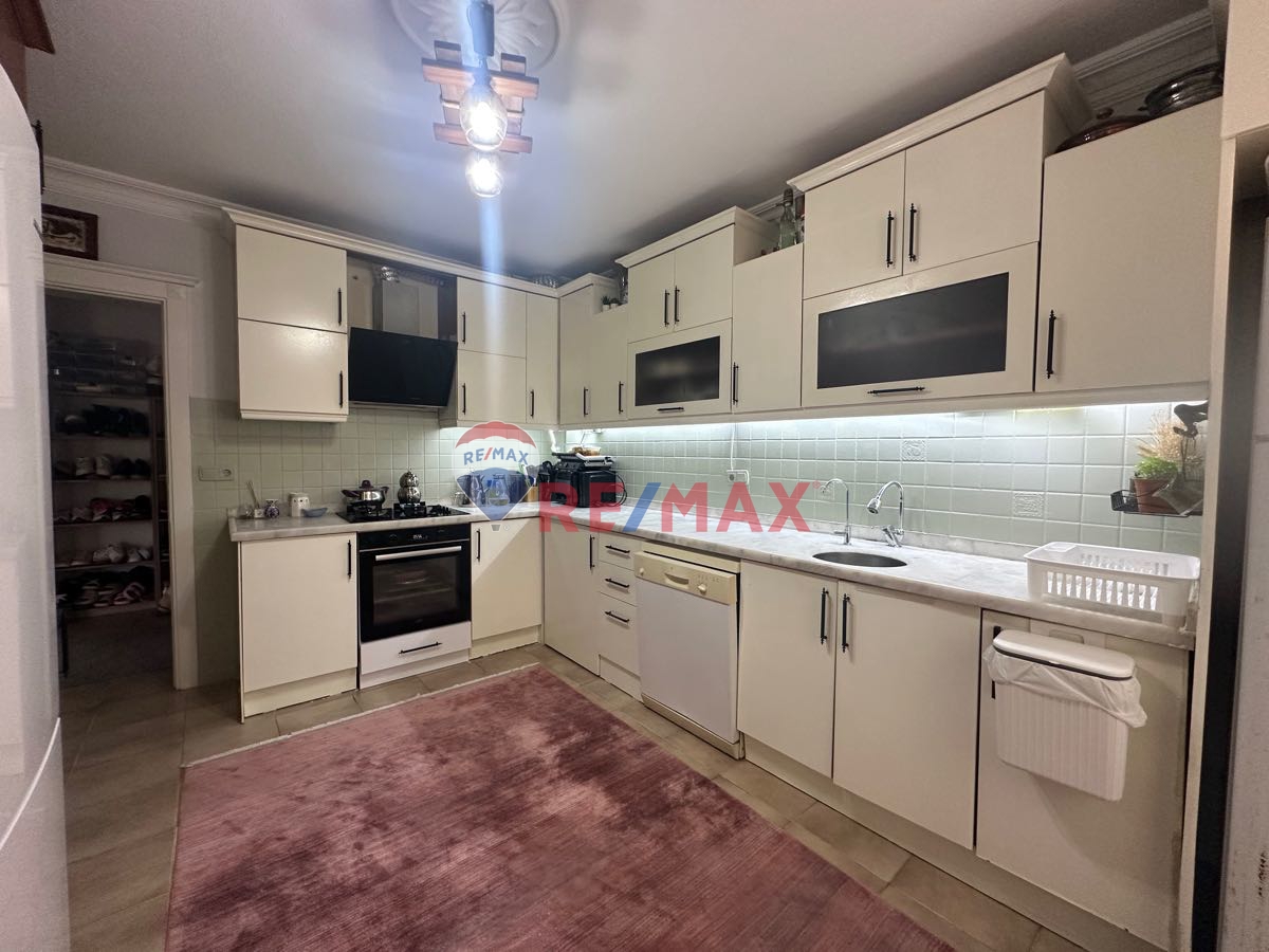 YUKARI PAZARCI MAHALLESİNDE SATILIK 2+1 DAİRE