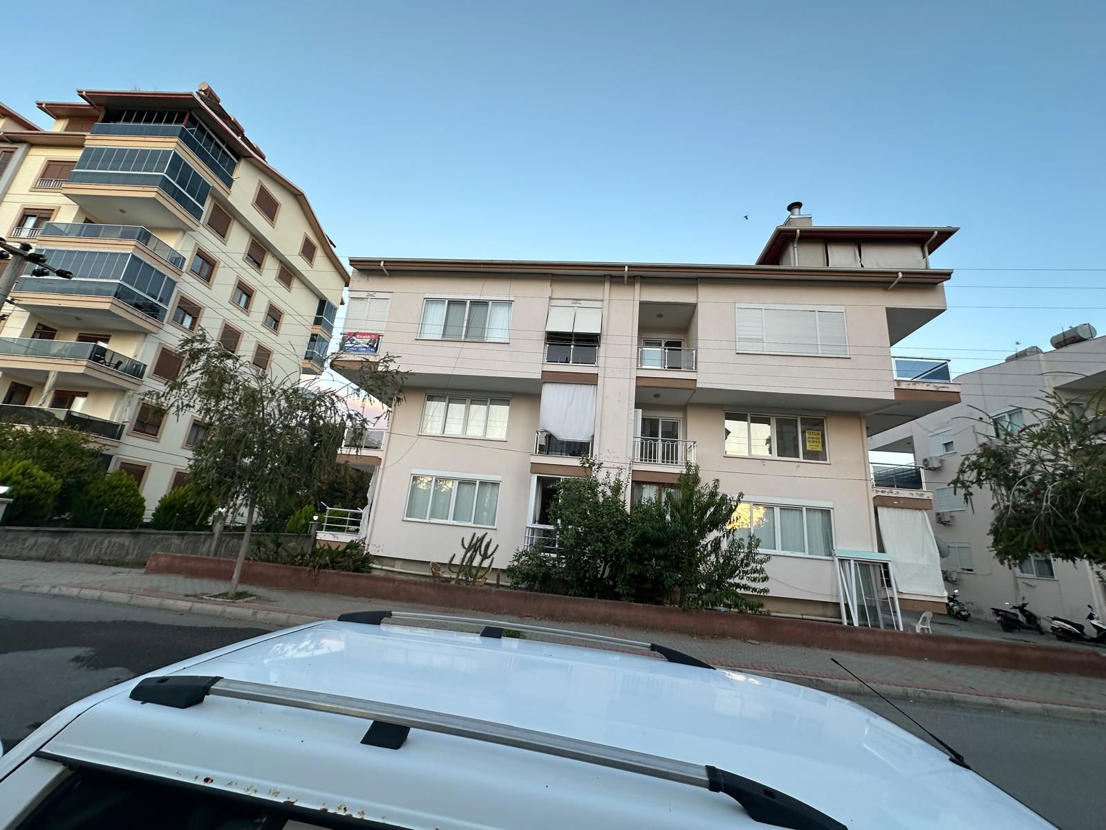 MERKEZI KONUMDA AYRI MUTFAKLI 2+1 EŞYALI DAIRE