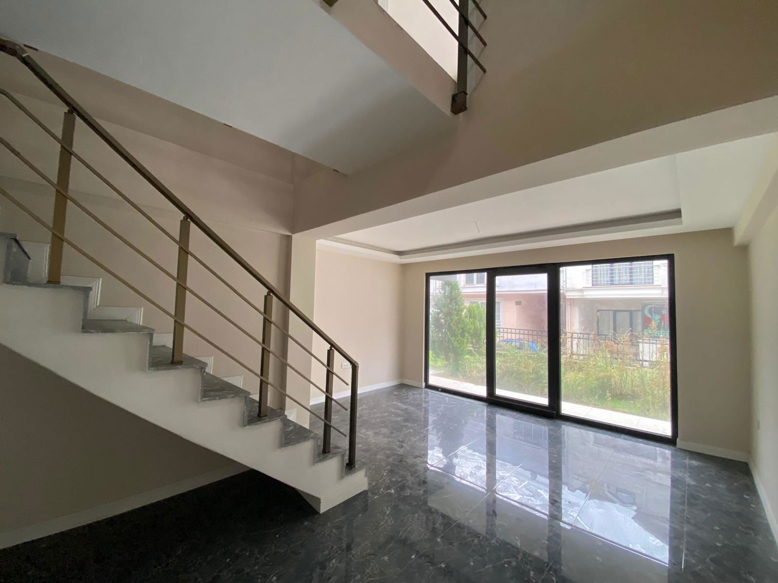 REMAX BEYAZ ÇAMLICA SATILIK DUBLEKS 2 + 1 DAİRE