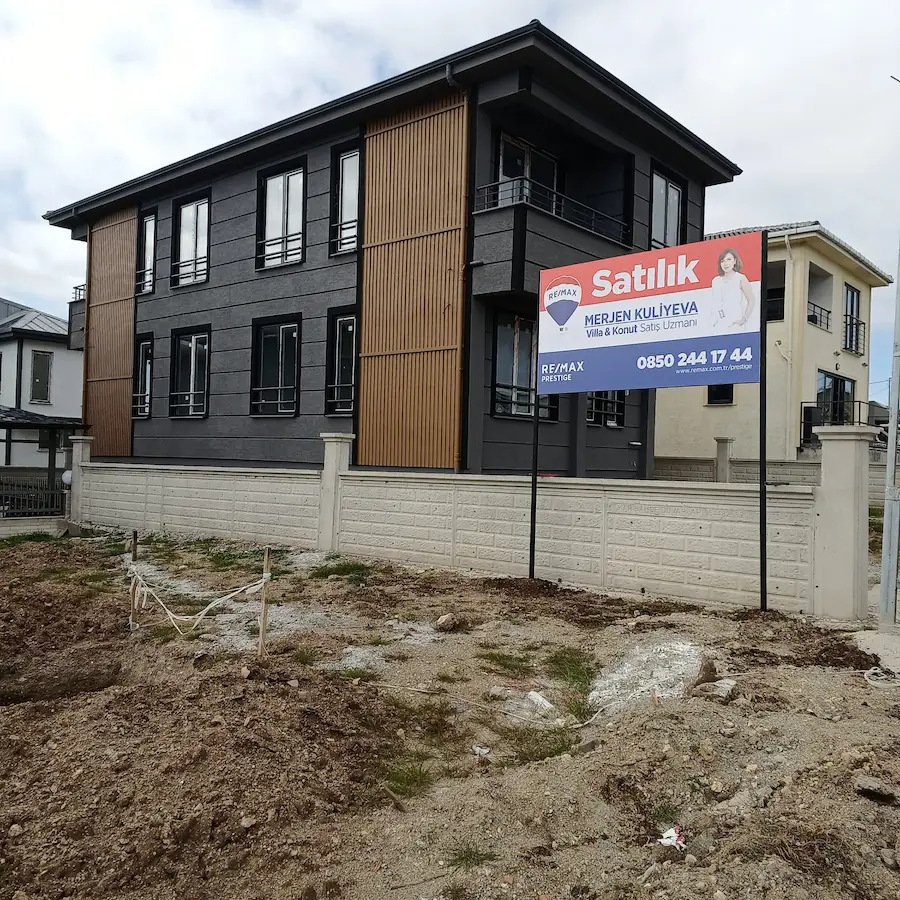 KARABİGA'DA MUHTEŞEM DENİZ MANZARALI SATILIK 3+1 VİLLA