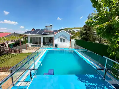 BAĞLUM ÇALSEKI MAH. KAYIOBASI SITESI’NDE HAVUZLU 500M² ARSALI HOBI BAHÇESI