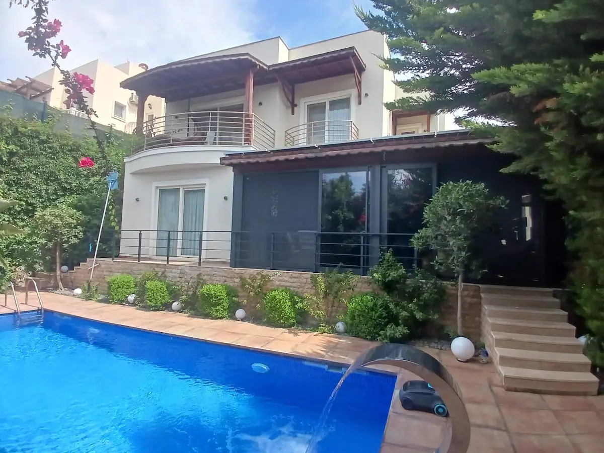 MUĞLA MILAS BOĞAZIÇI’NDE ÖZEL YAPIM 5 + 1 VILLA