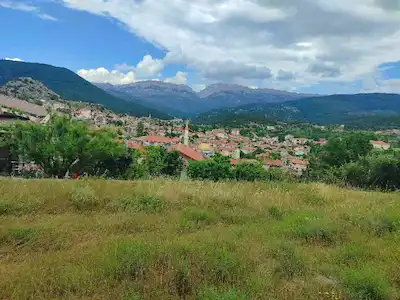 CEVİZLİ'DE SATILIK MANZARALI ARSA