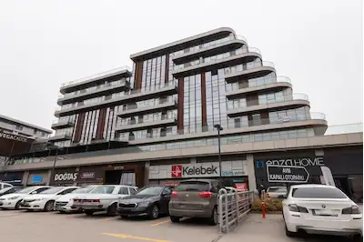 VEGA CADDE BAHÇELI FULL YAPILI 100M² SATILIK OFIS