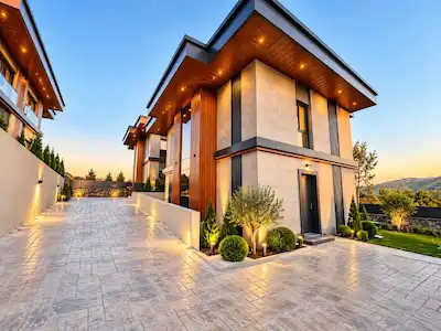 ŞEYDA YAVUZ'DAN YAVUZ SELIM MAHALLESINDE 200M² 5+1 SATILIK VILLA
