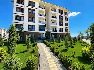 TOKİ AYDINLI KONAŞLI'DA ARA KAT KUSURSUZ 3+1 ''ALPAY APAKGÜN''
