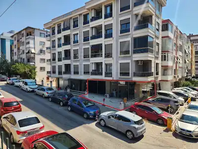 KONAK GÜNEŞLIDE EGEPOL, İZMIRPARK AVM YAKINI 75M² KÖŞE DÜKKAN