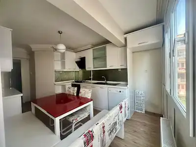 AİLE İÇİN İDEAL KİRALIK FERAH BOŞ DAİRE