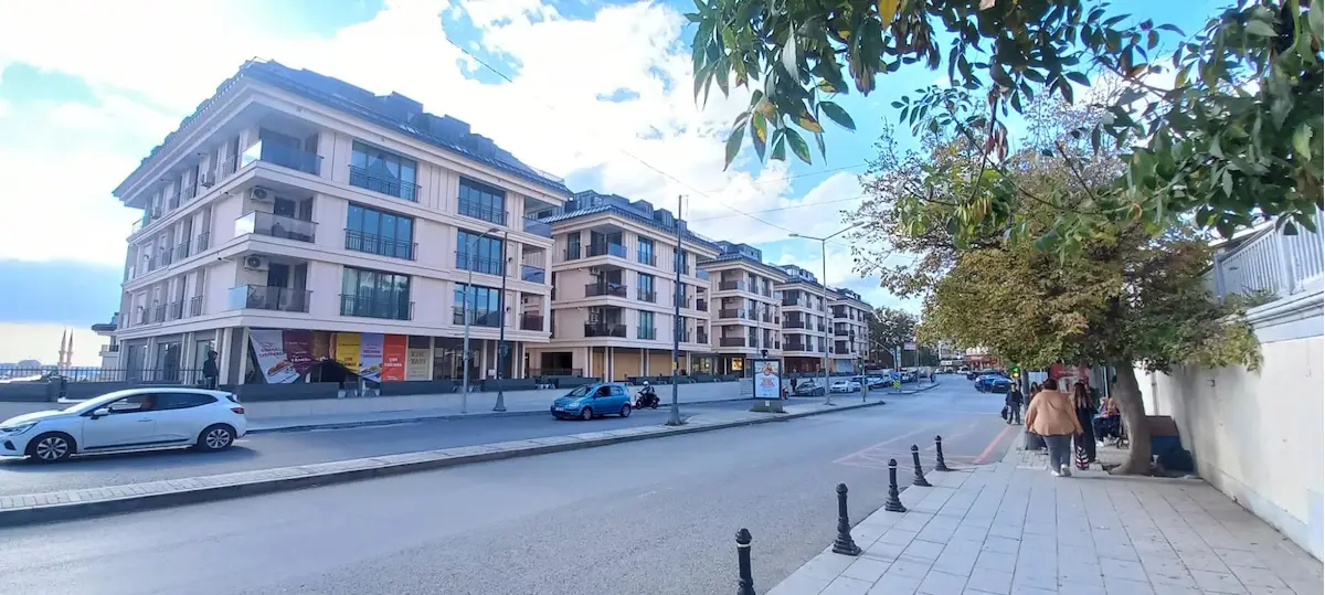 REMAX ANI 'DAN ÇENGELKÖY MEYDAN SİTESİ ’NDE SATILIK 2+1 DAİRE