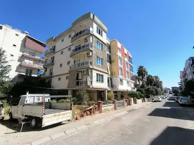 REMAX PIN'DEN 🌟 GİRNE MAHALLESİ’NDE GÜNEY & BATI CEPHELİ 2+1 DAİRE