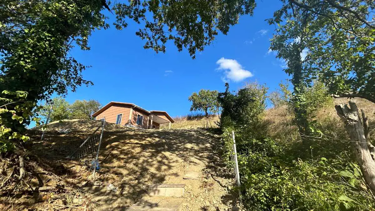 KANDIRA ELMACIK’TA 1.760 M² ARAZİ İÇİNDE SATILIK MÜSTAKİL EV