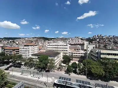 RE/MAX EFFECT DEN HEM OFIS HEM KONUT KULLANIMINA UYGUN KIRALIK