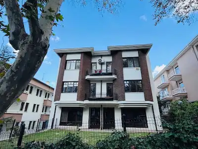 GOP HAFTA SOKAK 320M2 TAM KAT BAKIMLI MANZARALI 5+1
