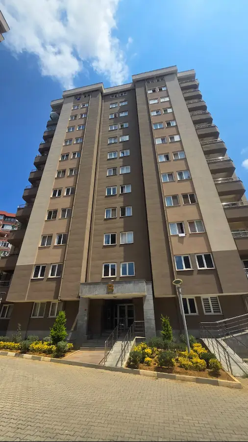 KOZYATAĞI BAYAR 7/24 GÜVENLİKLİ SİTE METROYA 300 MT 3 ODA 1SALON