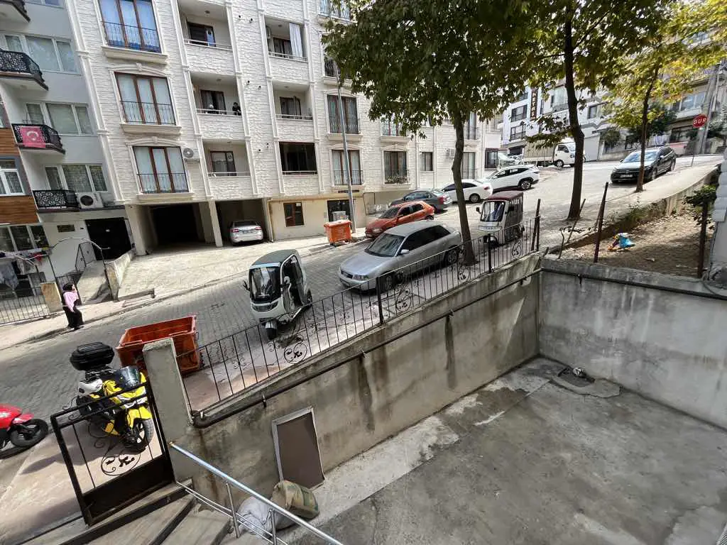 REMAX KANYON İZNİK YOLU MEVKİİ KİRALIK ARAKAT DAİRE