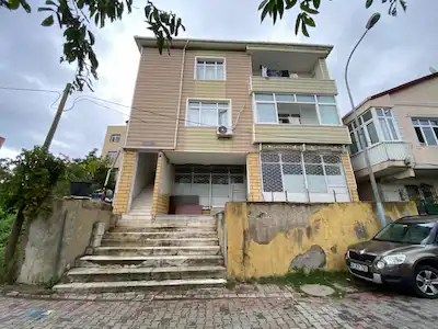 BURHANİYE MAHALLESI KİRALIK 110 M² YÜKSEK GİRİŞ DEPO/OFİS UYGUN